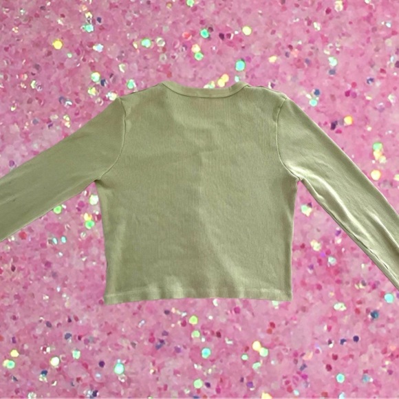 Green Paige sweater from Brandy Melville - Picture 3 of 4